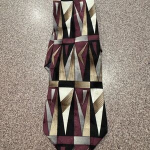 Jos. A. Bank Signature Collection 100% silk Geometric Mens Tie
